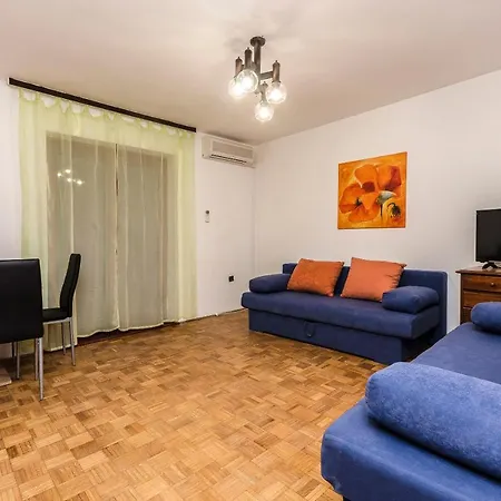 Apartman Apartments Little Spring *