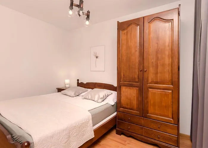 Little Spring Βόντιτσε